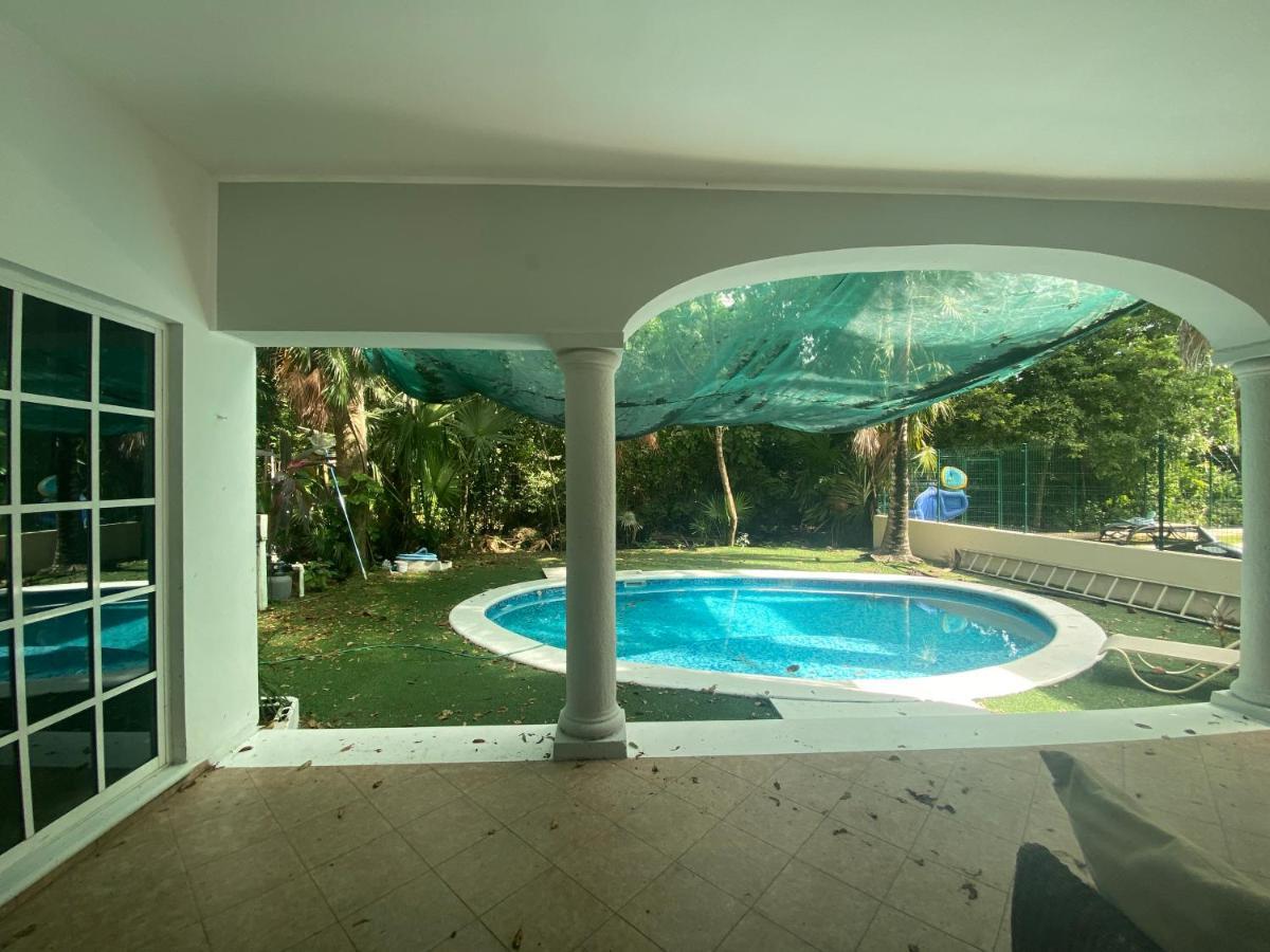 Casa Blanca Villa Плая дел Кармен Екстериор снимка